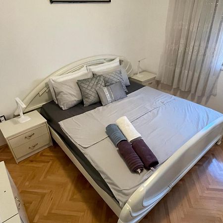 דירות זאדאר Apartman Robert מראה חיצוני תמונה