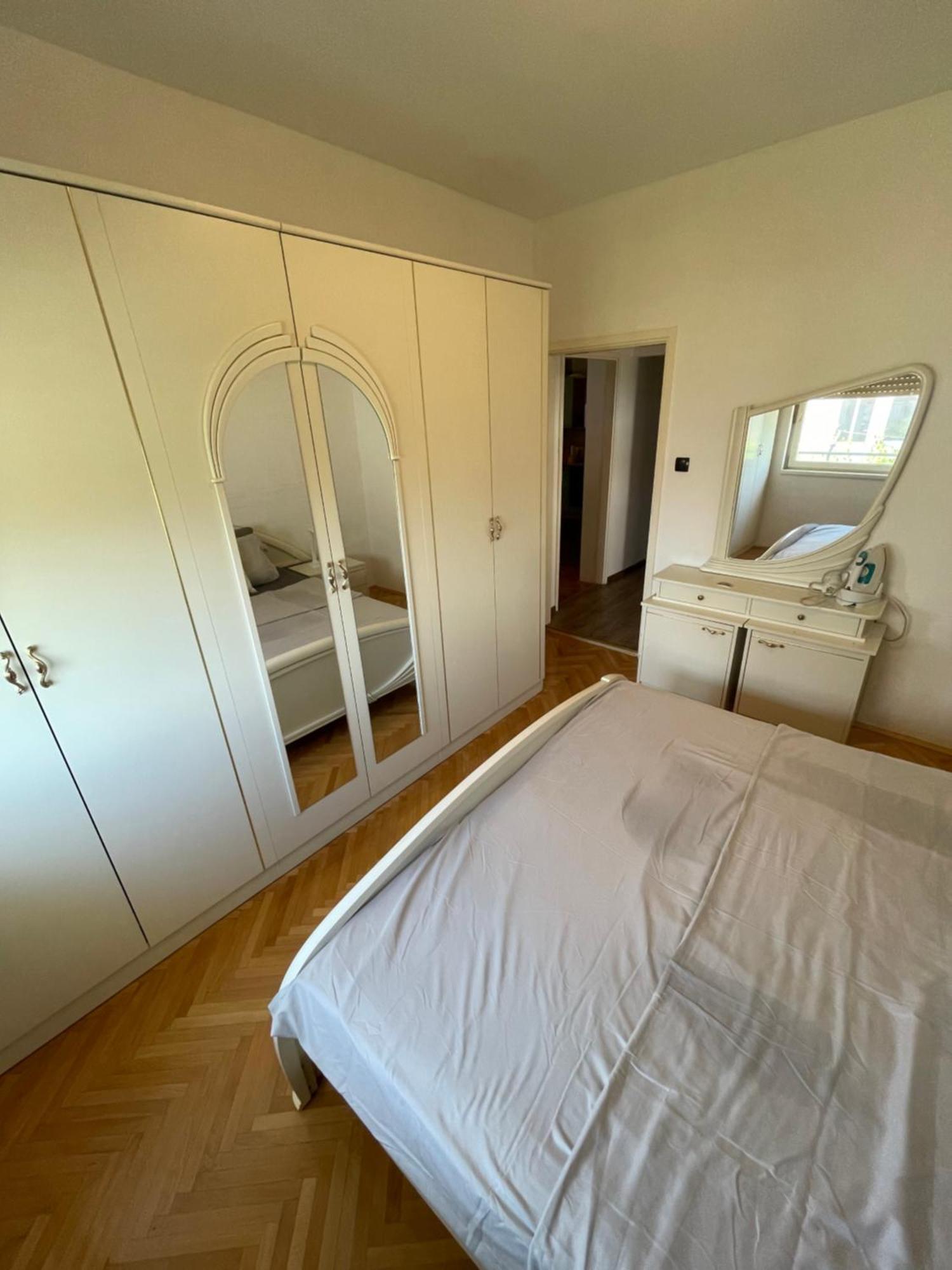 דירות זאדאר Apartman Robert מראה חיצוני תמונה